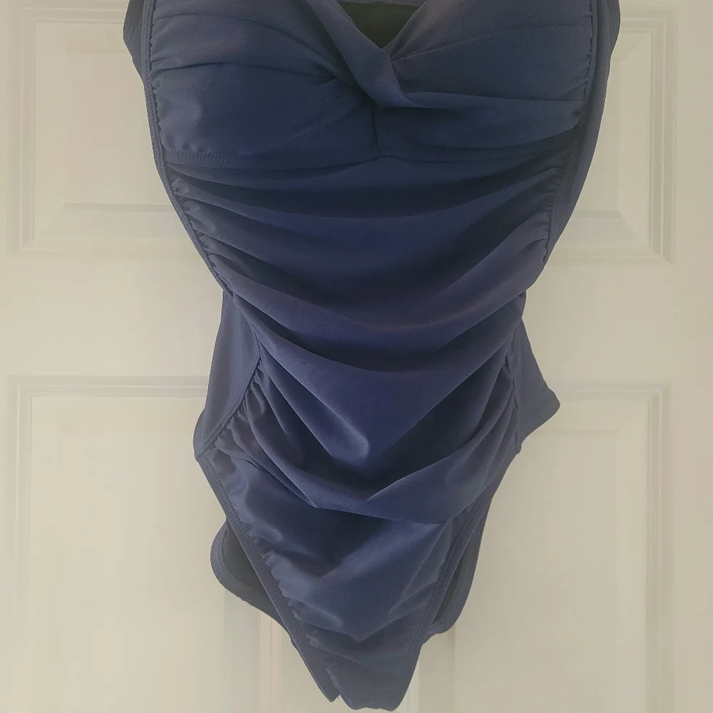 Liz Claiborne One Piece Navy Tummy Flattering Swimsuit. Size 10
